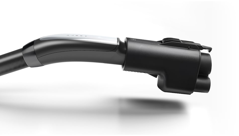NACS DC Adapter Product